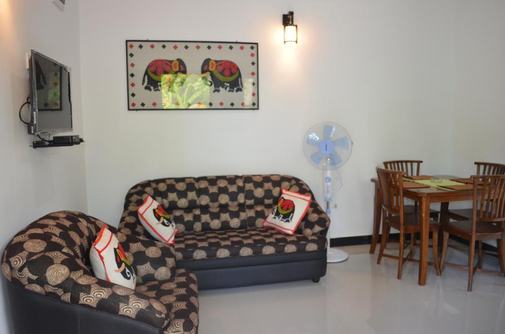 Aroma Villa Homestay Polonnaruwa Exterior foto